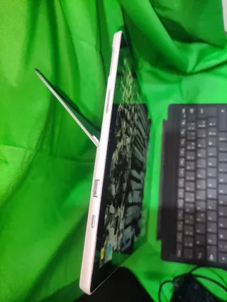 Surface Pro 7 i5 256 GB SSD  8 GB RAM  Impecable +