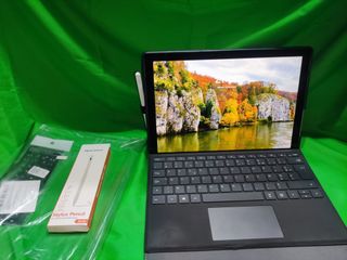 Surface Pro 7 i5 256 GB SSD  8 GB RAM  Impecable +