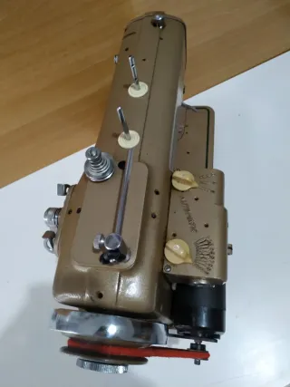 Máquina de coser Refrey 427 Transforma