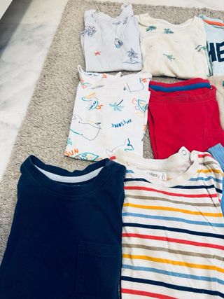 12 camisetas talla 24/36 meses