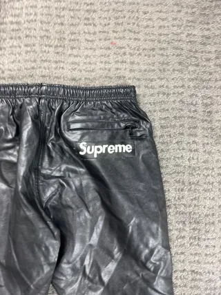 ¡¡OFERTA!! Talla L Pantalón Nike Supreme