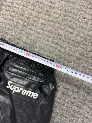 ¡¡OFERTA!! Talla L Pantalón Nike Supreme