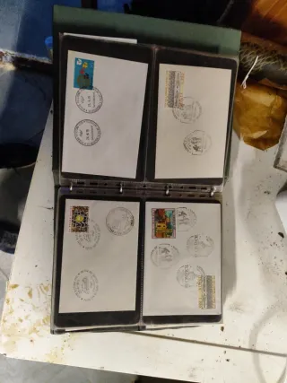 Cartoline e francobolli