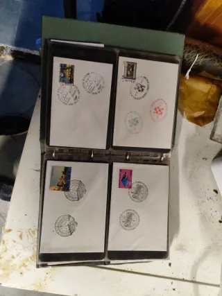 Cartoline e francobolli