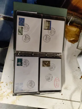 Cartoline e francobolli