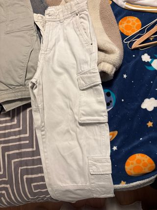 Pantalón cargo