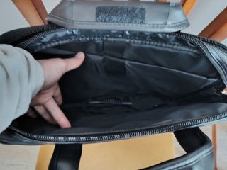 Maletín de piel negro