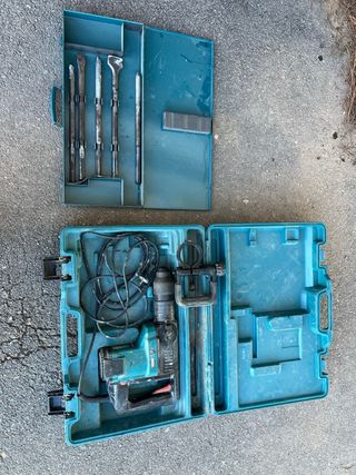 Martillo Percutor Makita con Maletín