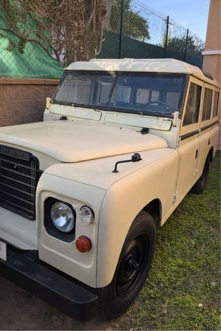 Land Rover 109 1980