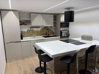 Cucina di alta gamma, con elettrodomestici