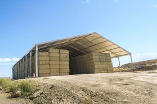 Carpas naves agrícolas sin licencia La Rioja