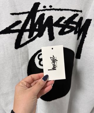 Jersey Stussy 8-Ball Gris y Blanco
