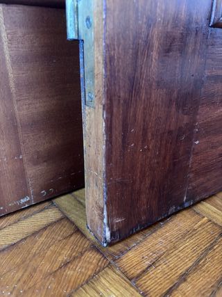 Puerta madera y cristal izquierda