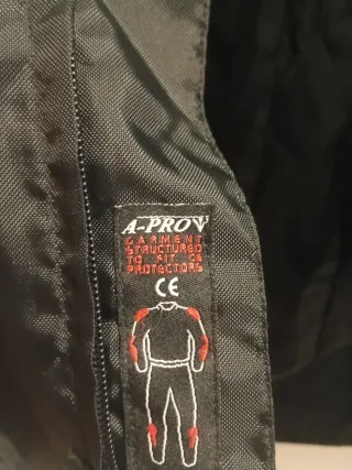 Chaqueta moto protección mujer