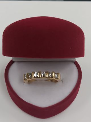 Anillo Oro 18k con Brillantes