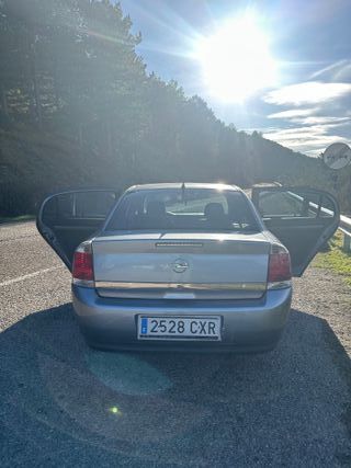 Opel Vectra 2004