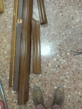 Moldura madera maciza decorativa