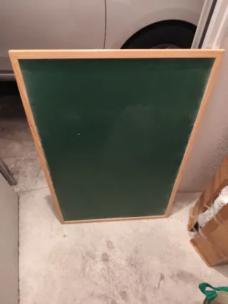 Pizarra verde con marco de madera