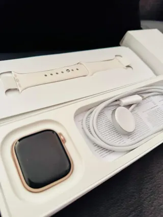 Apple Watch Series 10 GPS 42mm Oro