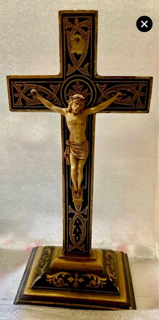 Crucifijo mesa 36cm tipo Olot y hueso, siglo XVIII