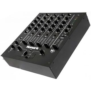 Pack Altavoces Behringer con mesa de DJ