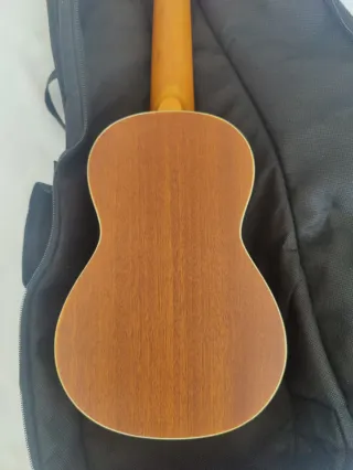 Ukelele Mahimahi con funda y afinador de pinza