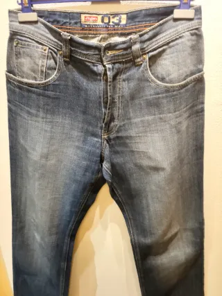 Jeans ajustados lavados