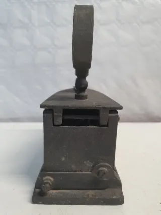 Plancha Antigua Hierro Fundido