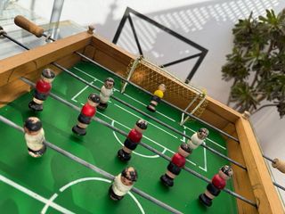 Futbolín de mesa antiguo