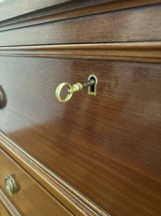 Cómoda antigua madera maciza caoba