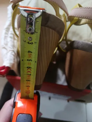 Camper. REBAJAS! cuña de madera verde lima,