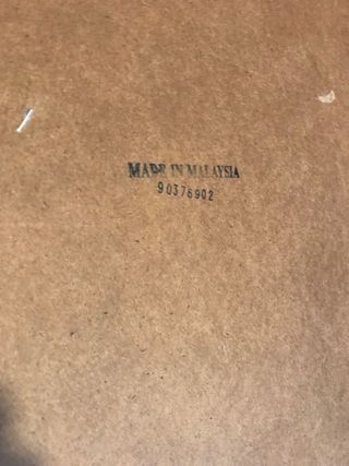 Mesa de comedor de madera oscura 90x90