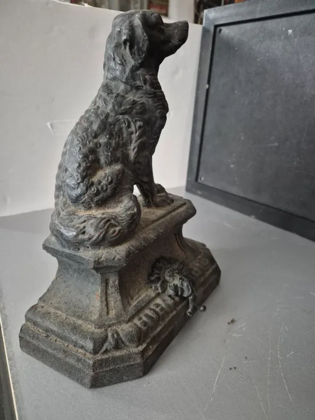 Antiguo sujetapuertas perro hierro fundido