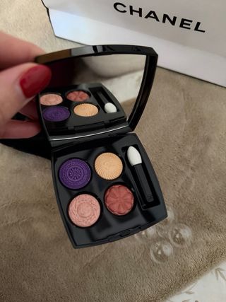 Chanel Les 4 Ombres boutons Paleta Sombras