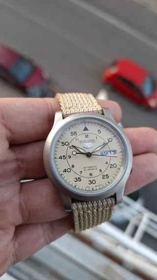 NOS Seiko 5 Sports 7S26 SNK803K2 Automático Beige