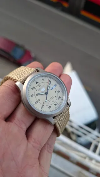 NOS Seiko 5 Sports 7S26 SNK803K2 Automático Beige