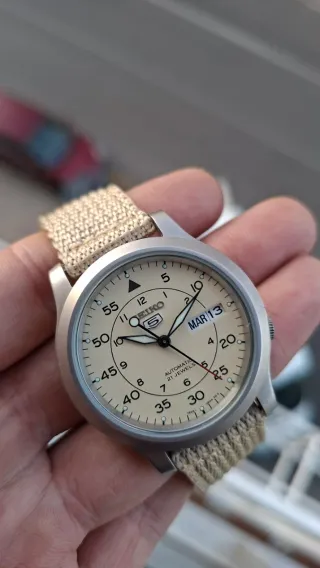 NOS Seiko 5 Sports 7S26 SNK803K2 Automático Beige