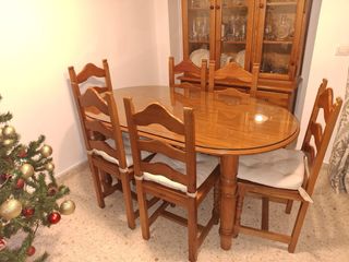 Tavolo da pranzo in legno e vetro con 6 sedie
