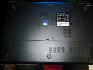 Portátil Acer TravelMate P255