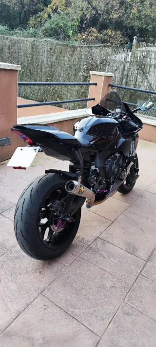 Yamaha R1