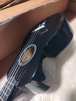 Martin Smith UK-212-BK Ukelele con funda y púa