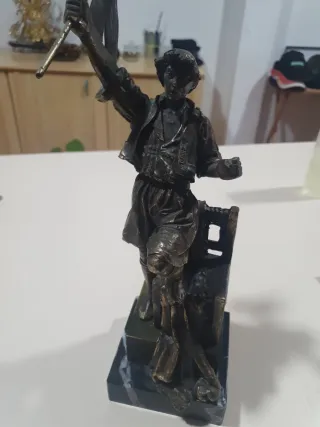 Figura Palleter resina Bronce