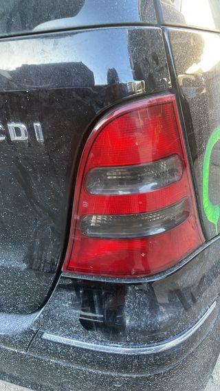 Piloto trasero derecho Mercedes Clase A