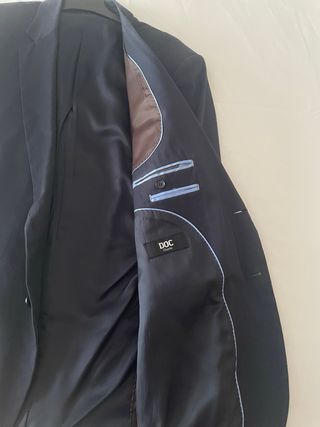 Americana de caballero azul marino