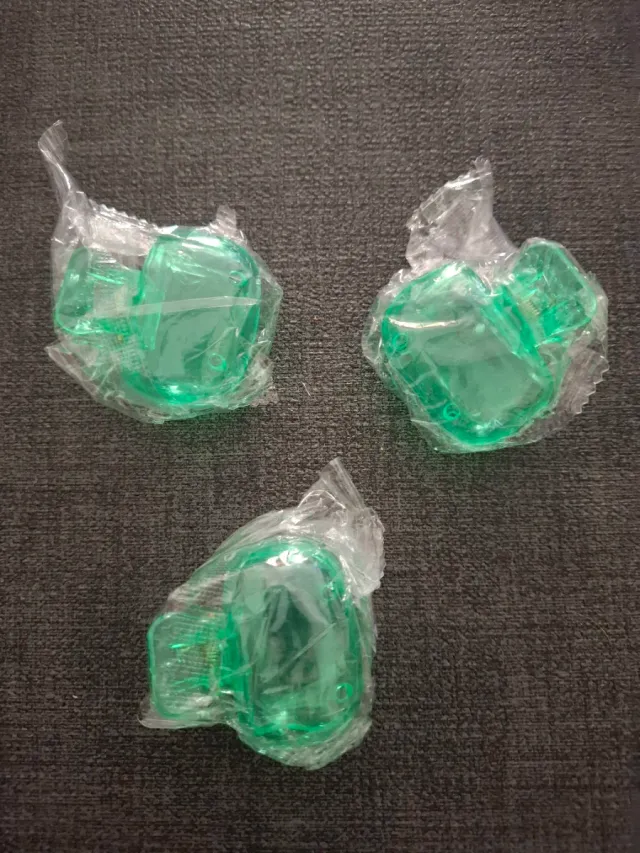 Conjunto de 3 pinzas, cubre cepillo de dientes!