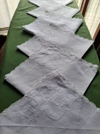 Sei tovaglioli in lino ricamati