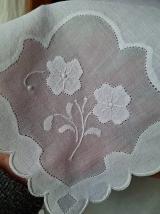 Sei tovaglioli in lino ricamati