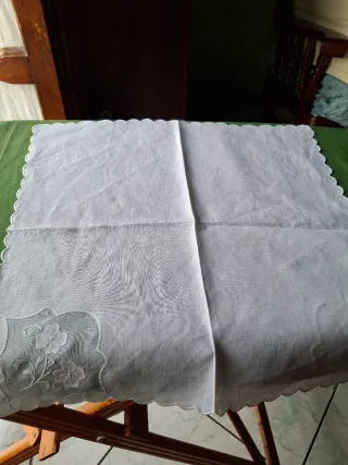 Sei tovaglioli in lino ricamati