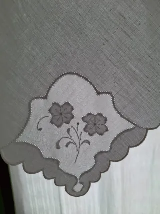 Sei tovaglioli in lino ricamati