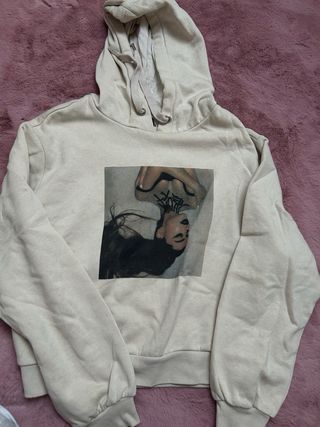 Sudadera Ariana Grande